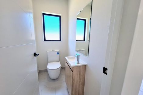 Photo of property in 108c Taikata Road, Te Atatu Peninsula, Auckland, 0610