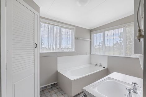 Photo of property in 39 Celia Street, Stratford, 4332