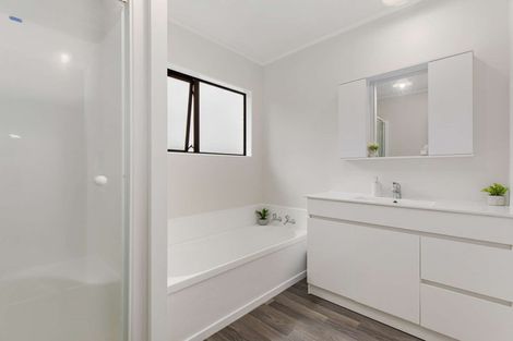 Photo of property in 49 Riverside Drive, Waiuku, 2123