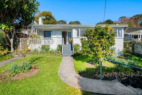Photo of property in 18 Alexander Avenue, Torbay, Auckland, 0630