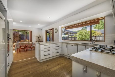 Photo of property in 17 Worthy Street, Ilam, Christchurch, 8041