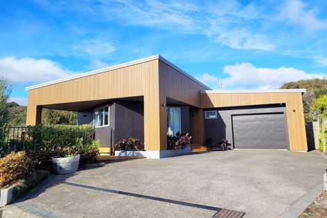 Photo of property in 47 Seymour Grove, Kingsley Heights, Upper Hutt, 5018