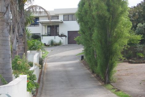 Photo of property in 2/53 Nigel Road, Browns Bay, Auckland, 0630