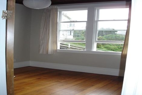 Photo of property in 19a Hargreaves Street, Mount Cook, Wellington, 6021