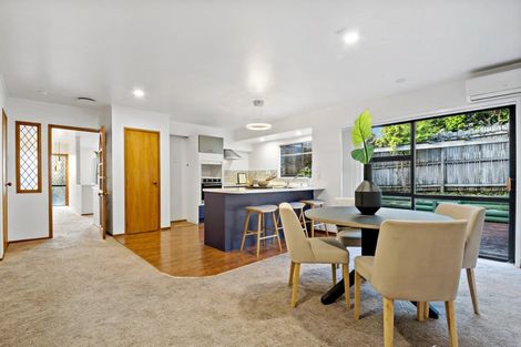 Photo of property in 40 Pigeon Mountain Road, Half Moon Bay, Auckland, 2012