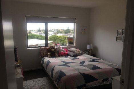 Photo of property in 6 Lavender Close, Spotswood, New Plymouth, 4310