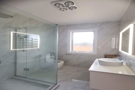 Photo of property in 1004a East Coast Road, Northcross, Auckland, 0630