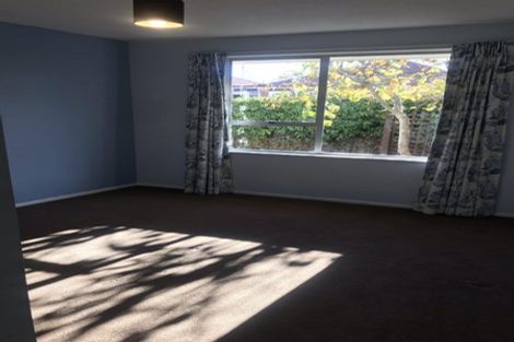 Photo of property in 2/12 Glen Place, Parklands, Christchurch, 8083