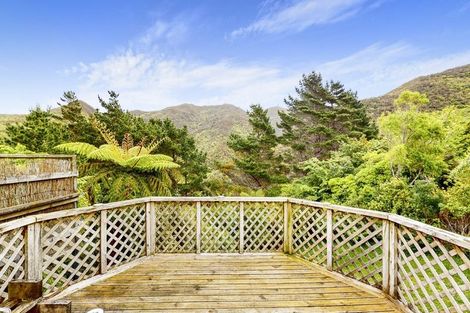 Photo of property in 97 Thurleigh Grove, Karori, Wellington, 6012