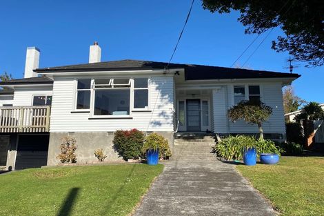 Photo of property in 79 Carrington Street, Lower Vogeltown, New Plymouth, 4310