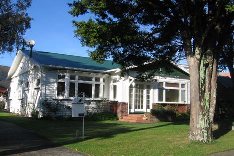 Photo of property in 1/62 Totara Crescent, Woburn, Lower Hutt, 5011