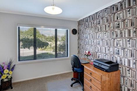 Photo of property in 14 Hagart-alexander Drive, Mosgiel, 9024