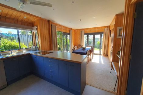 Photo of property in 28 Hollinger Place, Nawton, Hamilton, 3200