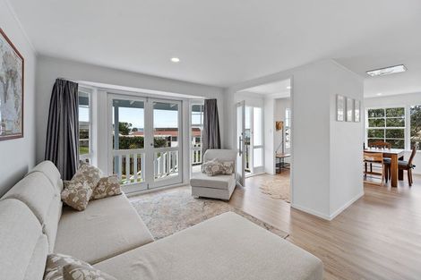 Photo of property in 6 Tamatea Drive, Snells Beach, 0920