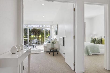 Photo of property in 2/1-5 Gleanor Avenue, Oteha, Auckland, 0632