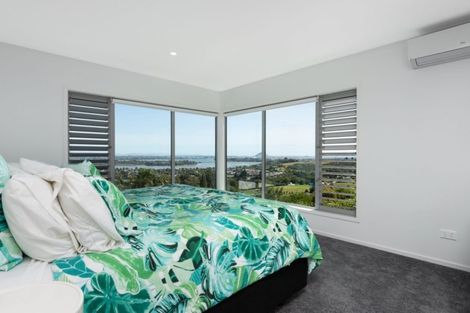 Photo of property in 7r Estates Terrace, Welcome Bay, Tauranga, 3175