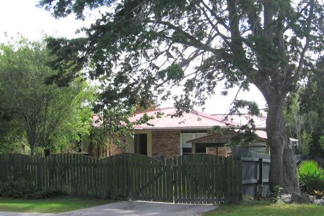 Photo of property in 3 Daffodil Street, Titirangi, Auckland, 0604