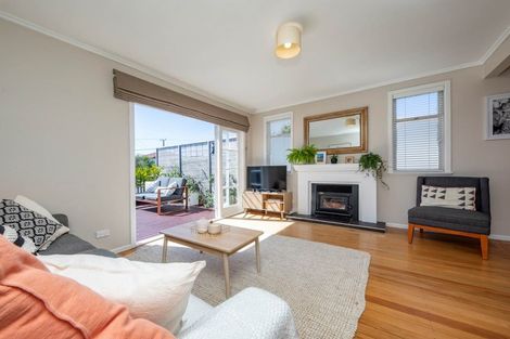 Photo of property in 18a Gilliam Street, New Lynn, Auckland, 0600