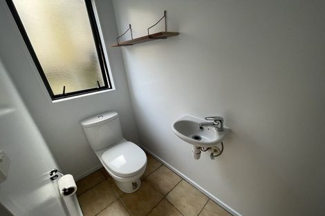 Photo of property in 9/8 Margan Avenue, New Lynn, Auckland, 0600