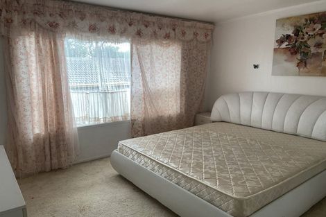 Photo of property in 1/56 Highland Park Drive, Highland Park, Auckland, 2010