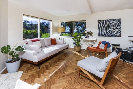 Photo of property in 1/9 The Esplanade, Castor Bay, Auckland, 0620