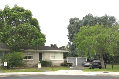 Photo of property in 1/13 Jonathan Place, Sunnynook, Auckland, 0620
