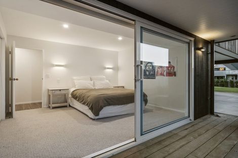 Photo of property in 112 Karewa Parade, Papamoa Beach, Papamoa, 3118