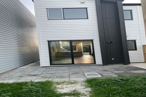 Photo of property in 99a Grove Road, Papakura, 2110