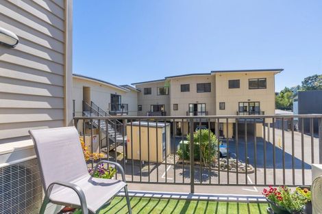 Photo of property in Te Kakariki Apartments, 5/5 Wellington Road, Paekakariki, 5034
