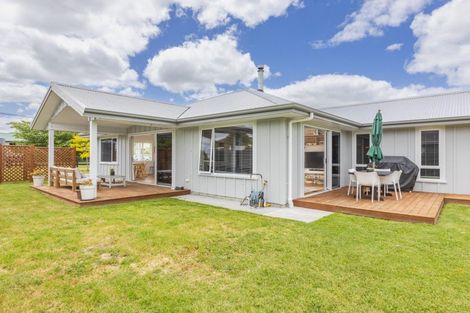 Photo of property in 16 Dee Street, Otane, 4202