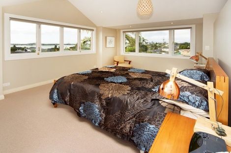 Photo of property in 145 Queen Street, Northcote Point, Auckland, 0627