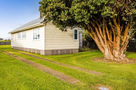 Photo of property in 16 Manchester Street, Patea, 4520