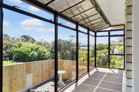 Photo of property in 2/10 Kentigern Close, Pakuranga, Auckland, 2010