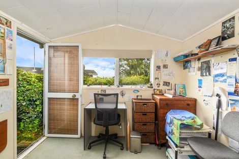 Photo of property in 7 Aries Place, Kawaha Point, Rotorua, 3010