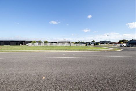 Photo of property in 32 Costello Drive, Ngatea, 3503