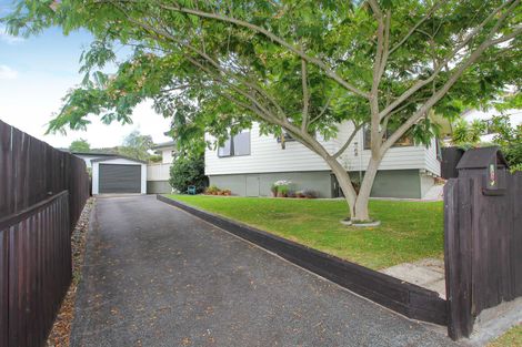 Photo of property in 5 John Webster Place, Glen Eden, Auckland, 0602
