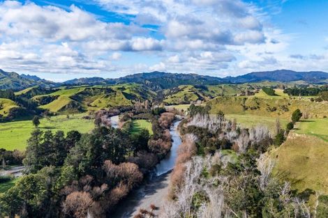 Photo of property in 172 Moeraki Road, Hinakura, Martinborough, 5784