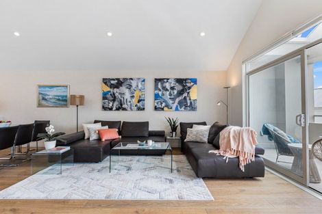 Photo of property in 2d/2 Queens Parade, Devonport, Auckland, 0624