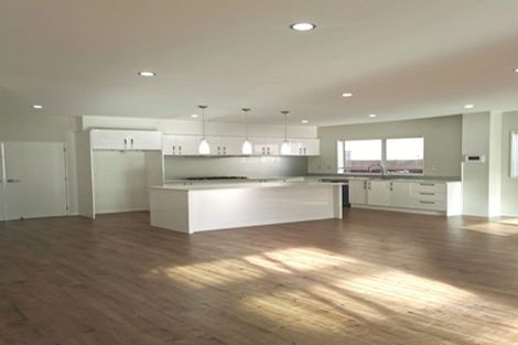 Photo of property in 72 Castlederg Drive, Flat Bush, Auckland, 2019