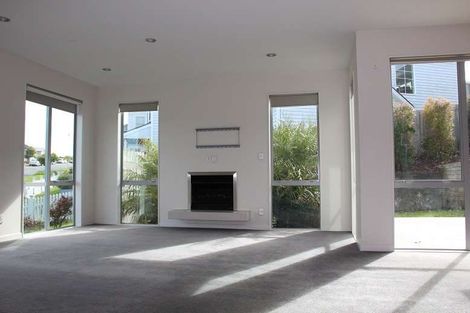 Photo of property in 22 Oak Bark Drive, Schnapper Rock, Auckland, 0632