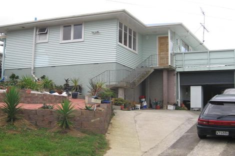 Photo of property in 13 Sunhaven Avenue, Glenfield, Auckland, 0629
