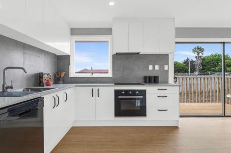 Photo of property in 1/60 Grove Road, Papakura, 2110