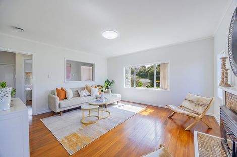 Photo of property in 21 View Road, Glenfield, Auckland, 0627