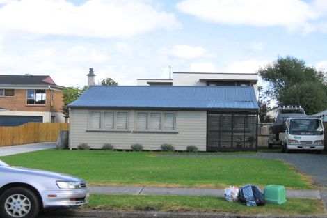 Photo of property in 19a Hattaway Avenue, Bucklands Beach, Auckland, 2012
