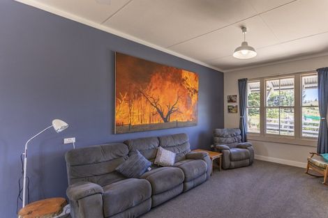 Photo of property in 56 Tapairu Road, Waipawa, 4275