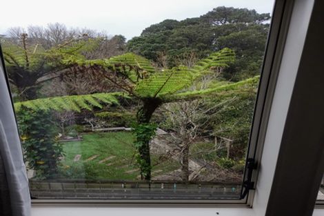 Photo of property in 2/85 Garden Road, Northland, Wellington, 6012