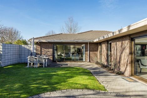 Photo of property in 6 Cherrywood Place, Redwood, Christchurch, 8051