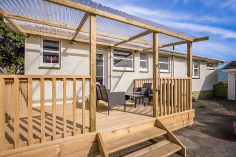 Photo of property in 18 Helvetia Grove, Naenae, Lower Hutt, 5011