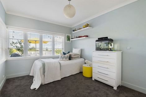 Photo of property in 161 Birkenhead Avenue, Birkenhead, Auckland, 0626