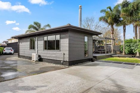 Photo of property in 4 Nadine Place, Mangere Bridge, Auckland, 2022